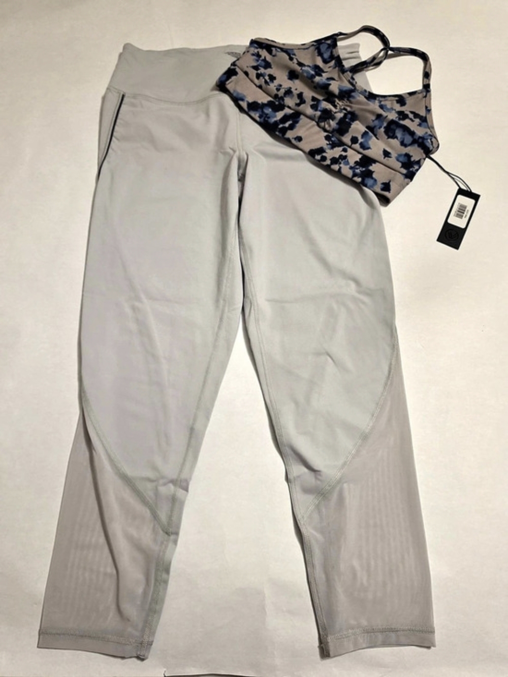SAVVI Athletic Bra S NWT & Gray Victoria Sport Leggings Large